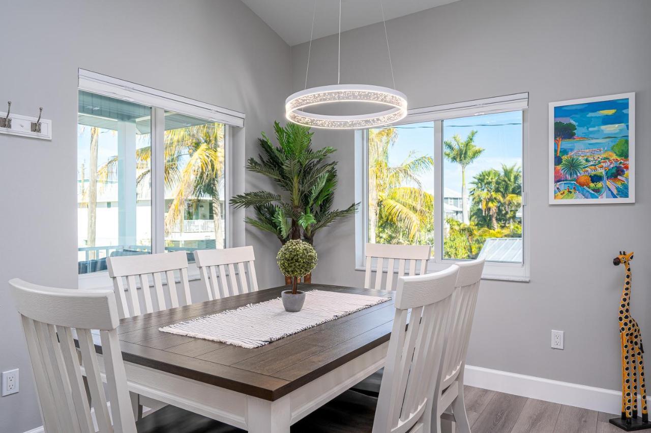 Beautiful New Build Private Pool Home On The North End Of Fort Myers Beach! Home Exterior photo